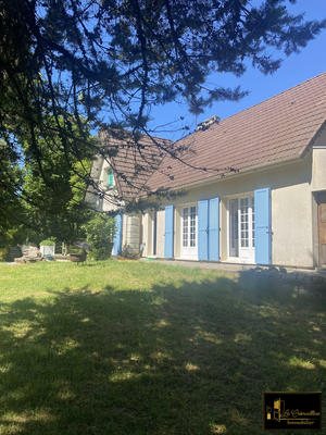 Maison traditionnelle - 140 m² - 6 pièces