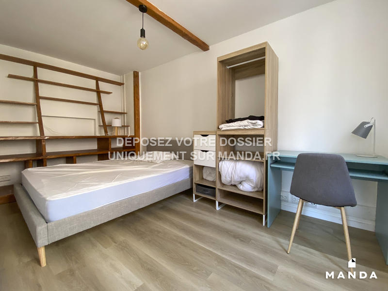 Chambre - 9 m² - 5 pièces