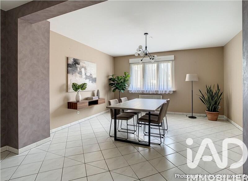 Maison - 255 m² - 10 pièces