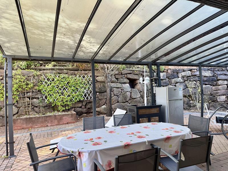 Villa - 240 m² - 8 pièces