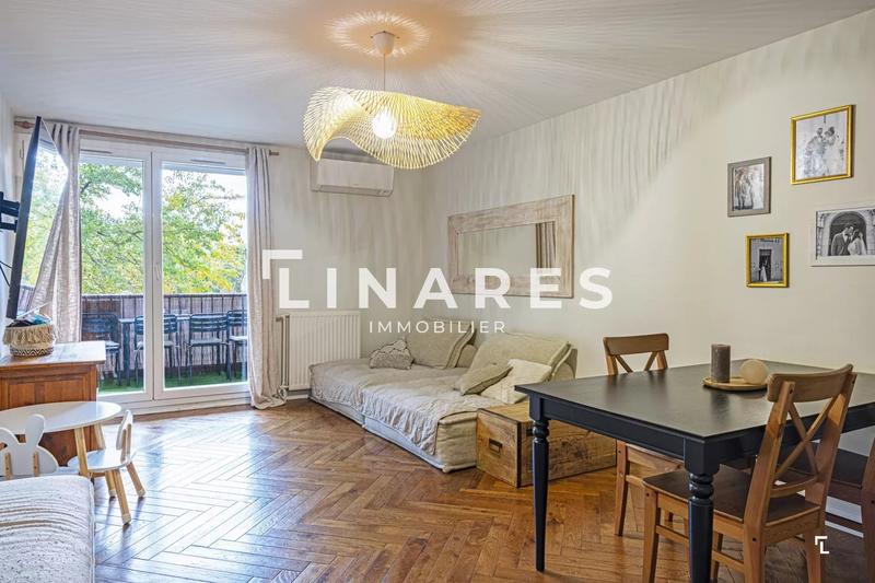 Appartement - 90 m² - 4 pièces