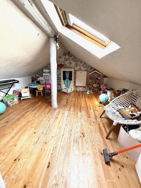 Appartement - 82 m² - 6 pièces