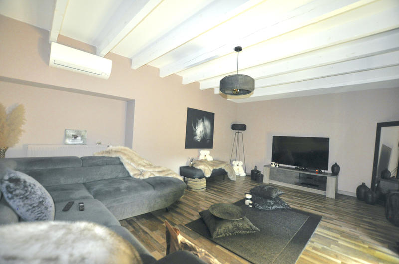 Propriété - 267 m² - 10 pièces