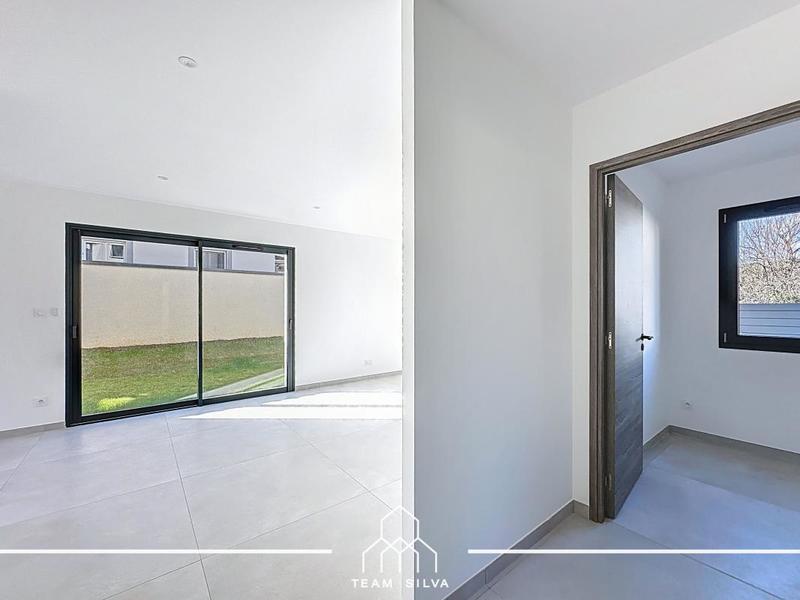 Villa - 100 m² - 5 pièces