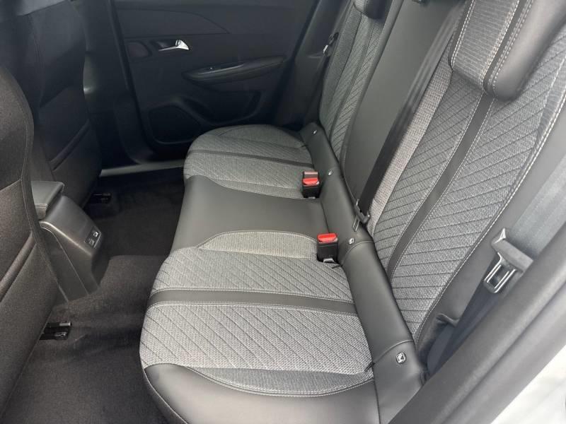 Peugeot 2008 Hybrid 145 e-Dcs6 Allure