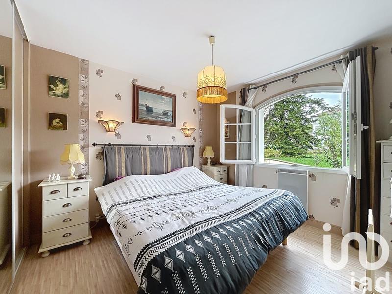 Maison - 180 m² - 7 pièces