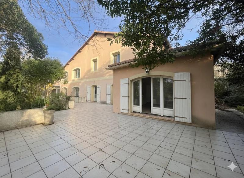 Villa - 199 m² - 6 pièces