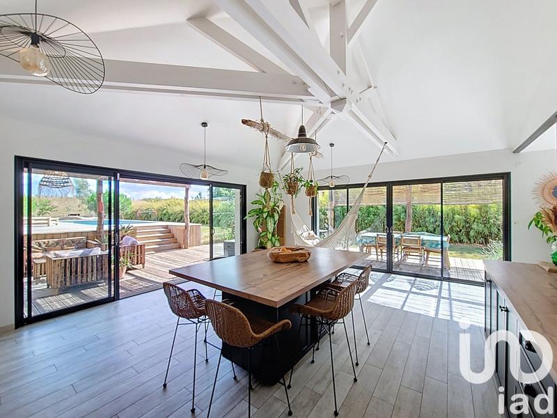 Maison - 176 m² - 8 pièces