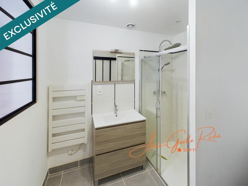 Maison - 246 m² - 8 pièces