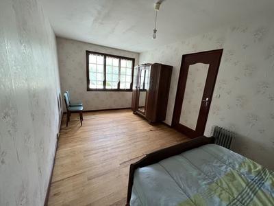 Maison traditionnelle - 140 m² - 4 pièces