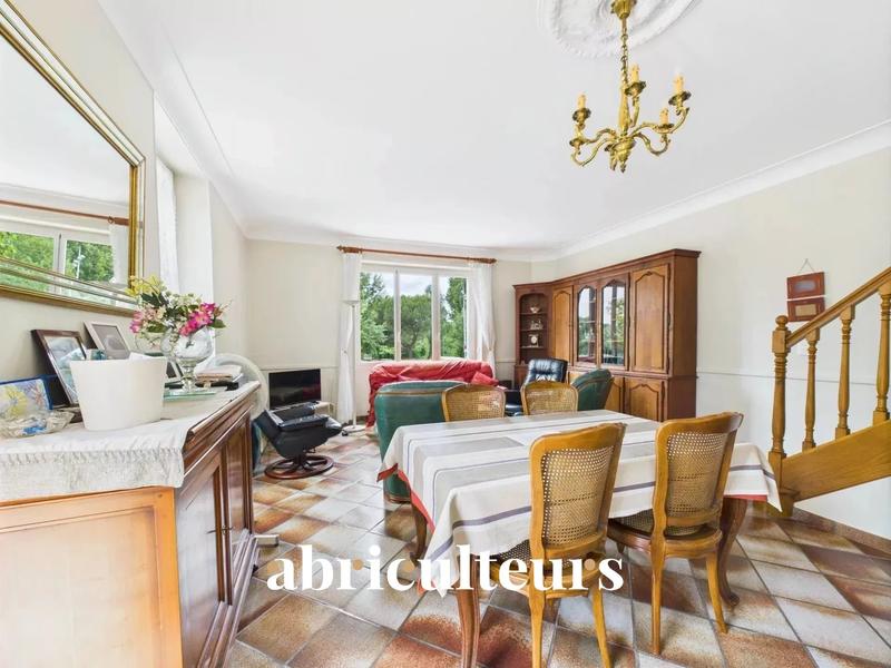 Maison - 111 m² - 5 pièces