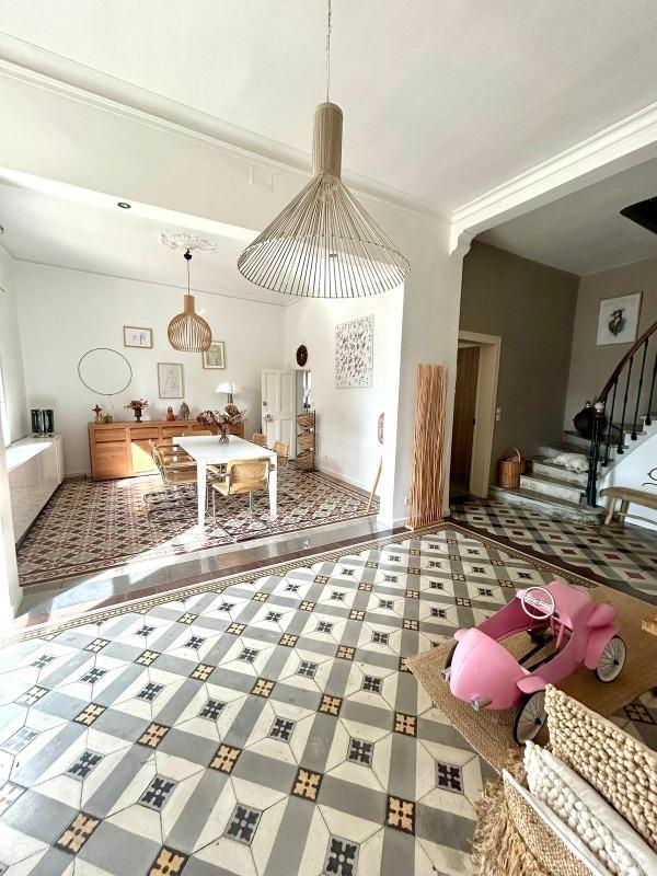 Maison - 390 m² - 17 pièces