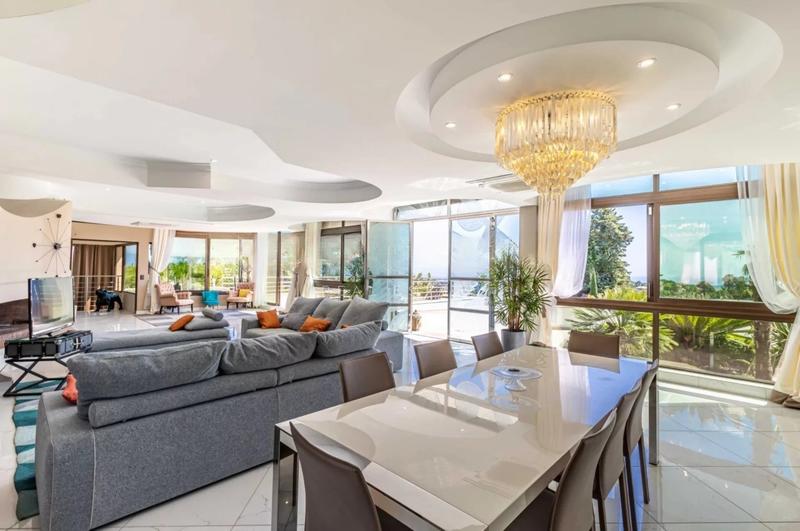 Villa - 400 m² - 10 pièces