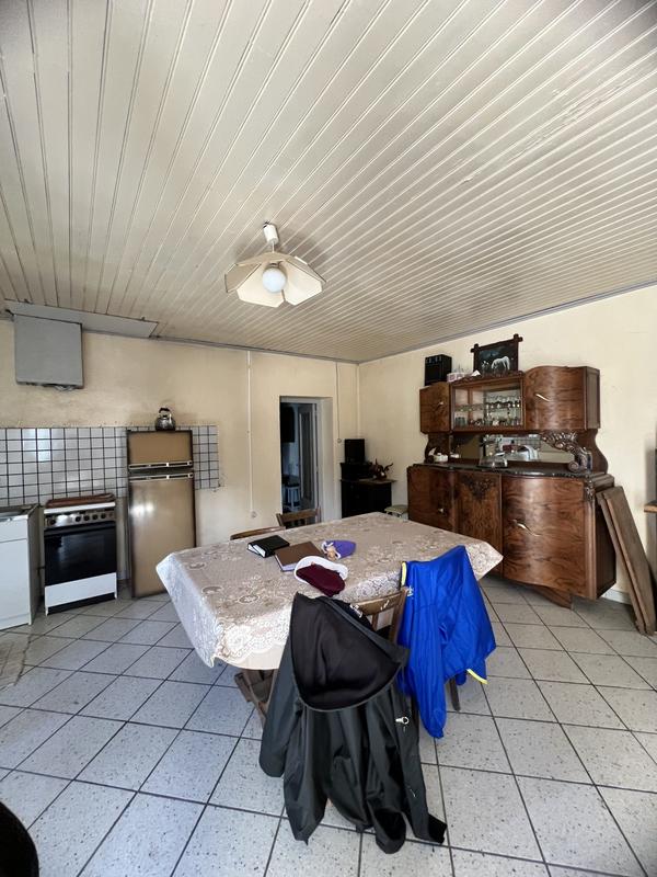 Maison - 400 m² - 12 pièces