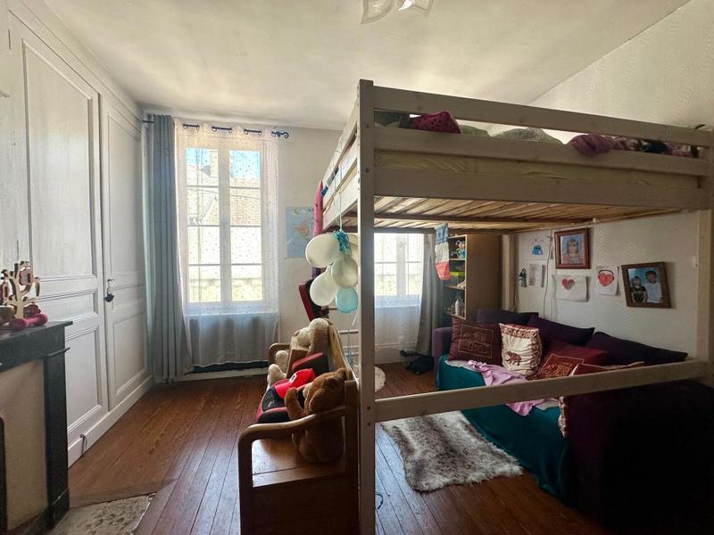 Maison - 295 m² - 7 pièces