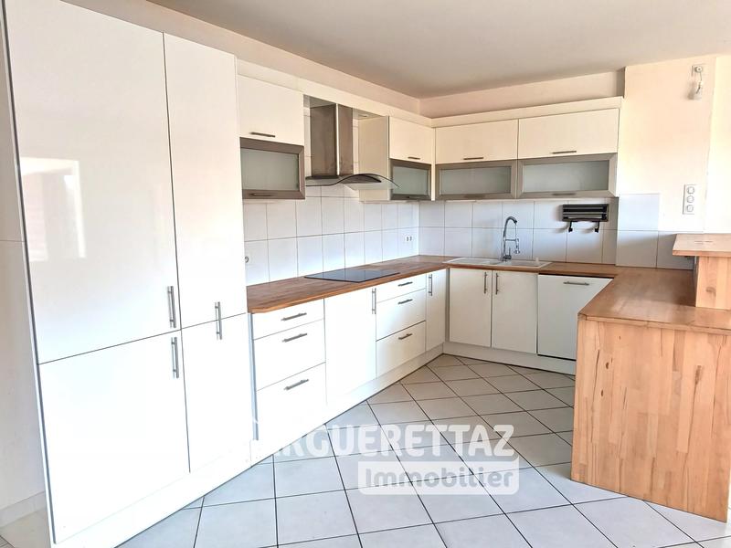 Maison - 198 m² - 8 pièces