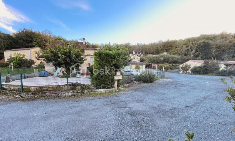 Maison en pierre - 304 m² - 16 pièces