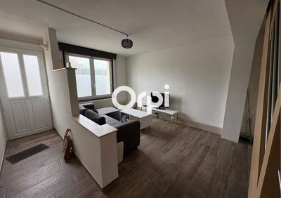 Maison - 94 m² - 5 pièces