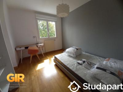 Chambre - 9 m² - 1 pièce