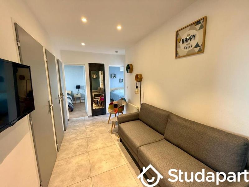 Chambre - 10 m² - 1 pièce