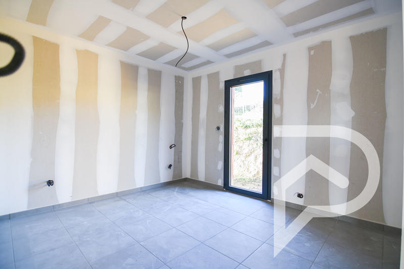 Maison - 99 m² - 4 pièces