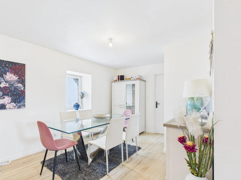 Appartement - 85 m² - 5 pièces