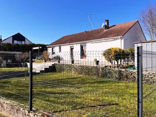 Maison - 94 m² - 5 pièces