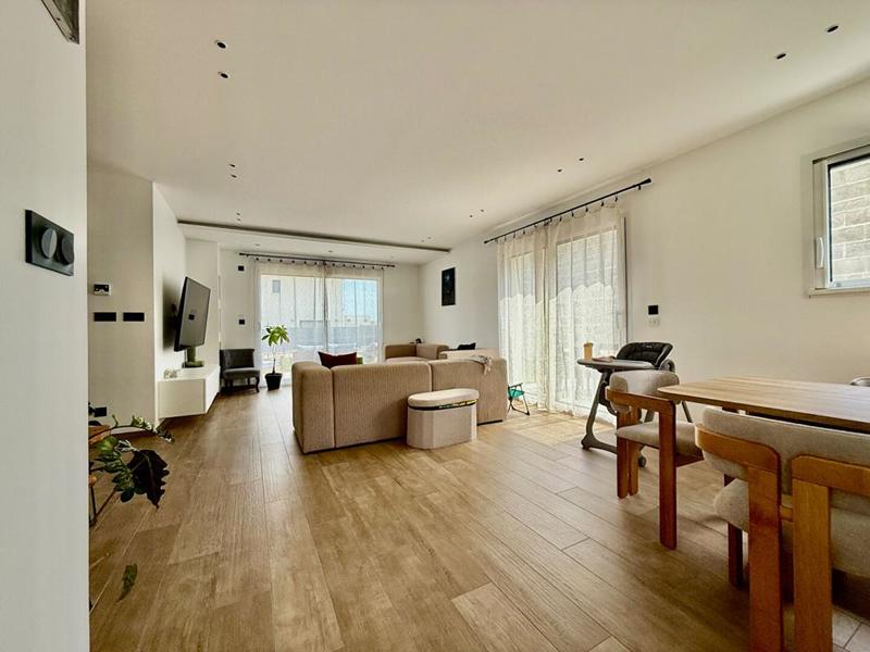 Maison - 146 m² - 6 pièces