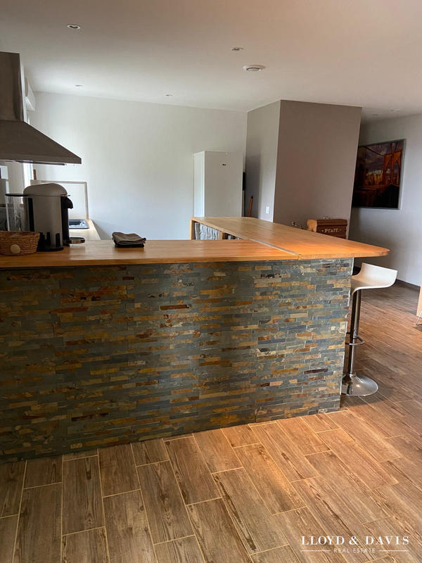 Maison - 200 m² - 7 pièces