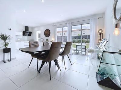 Maison - 103 m² - 5 pièces