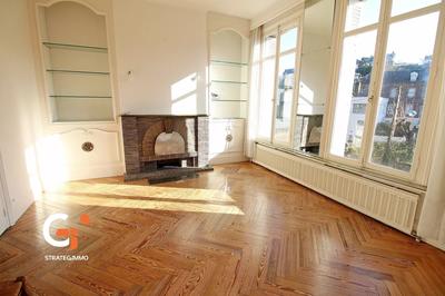 Maison - 195 m² - 8 pièces