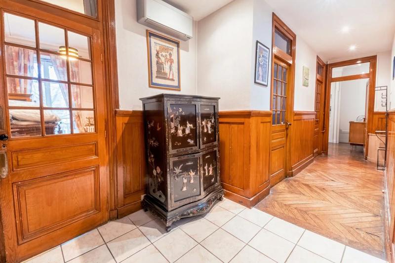 Studio - 145 m² - 5 pièces