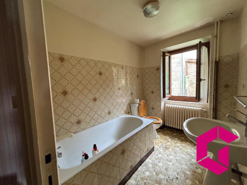 Maison - 170 m² - 10 pièces