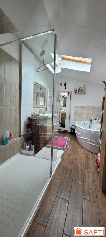 Maison - 121 m² - 6 pièces