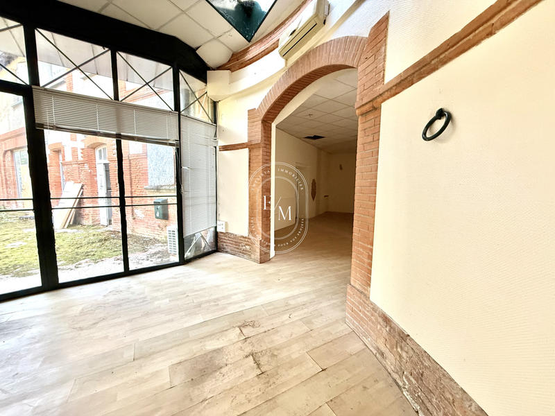 Maison - 296 m² - 10 pièces