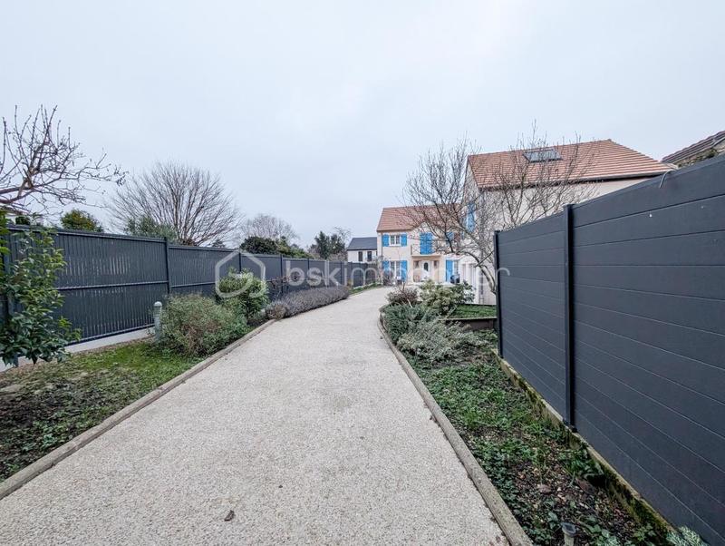 Demeure - 268 m² - 9 pièces