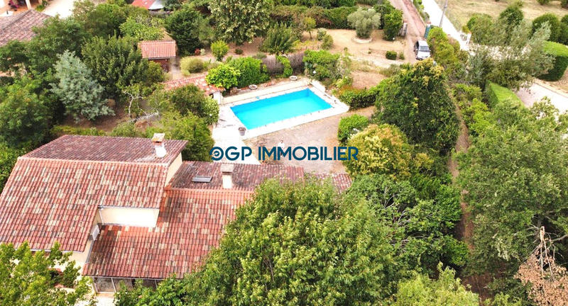 Maison - 201 m² - 6 pièces