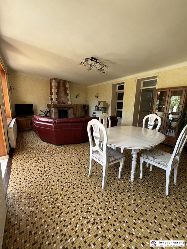 Maison - 130 m² - 9 pièces