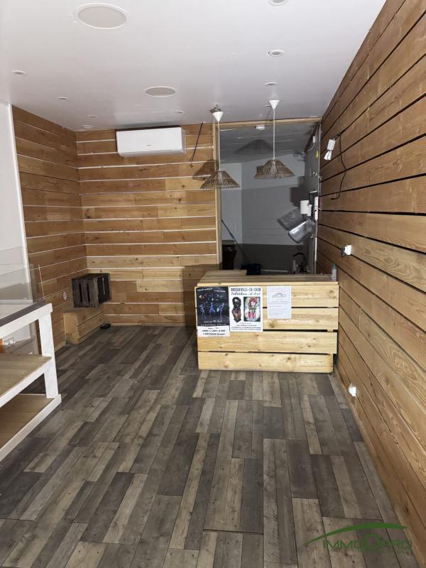 Local commercial - 130 m² - 4 pièces