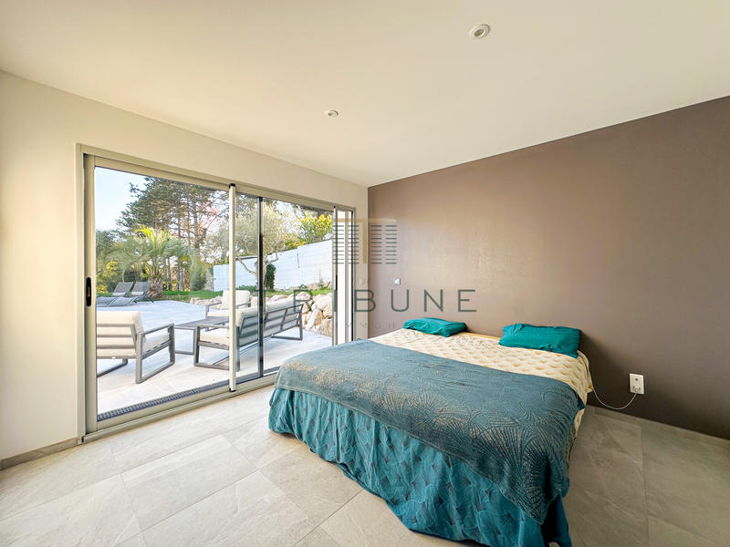 Maison - 145 m² - 8 pièces