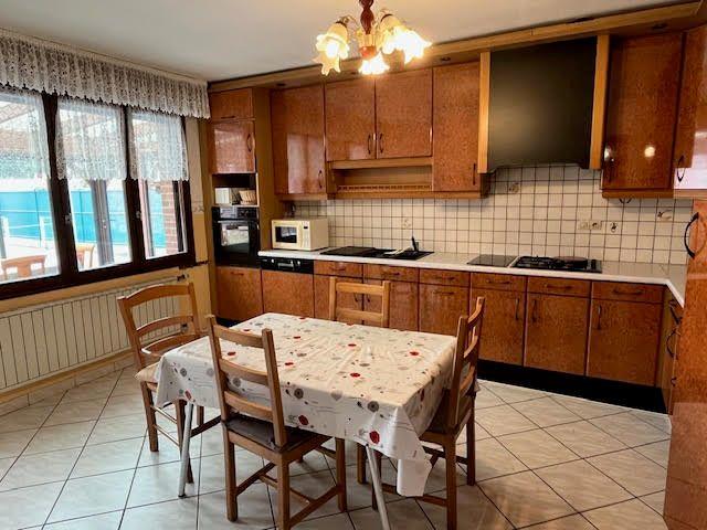 Maison - 259 m² - 5 pièces