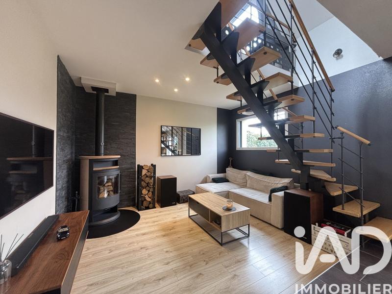 Maison - 98 m² - 5 pièces