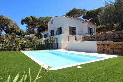 Villa - 270 m² - 6 pièces