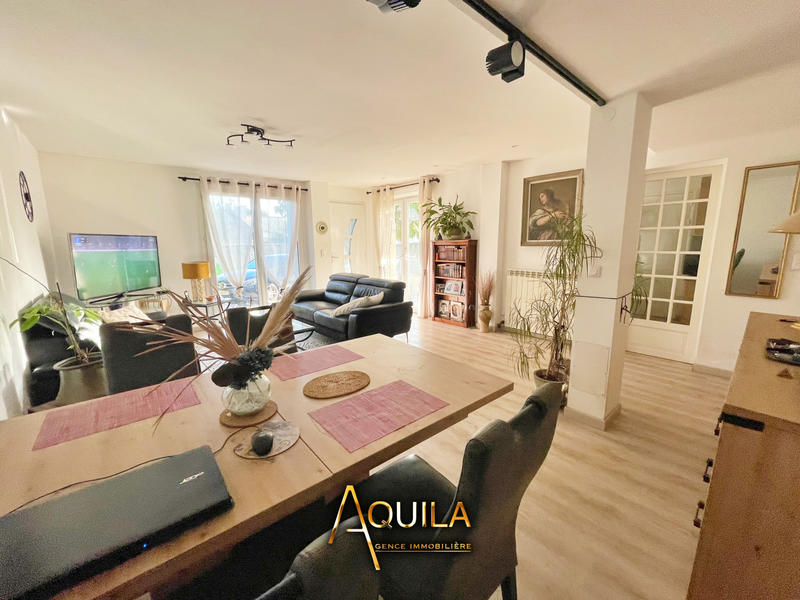 Maison - 85 m² - 5 pièces