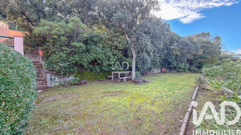 Maison - 202 m² - 8 pièces