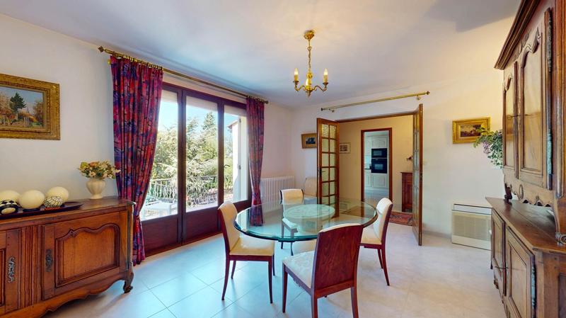 Maison - 192 m² - 7 pièces