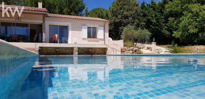 Maison provençale - 256 m² - 9 pièces