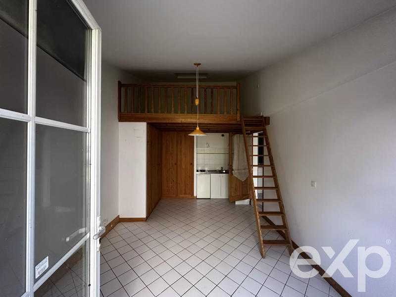 Maison - 180 m² - 8 pièces