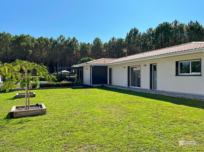 Maison - 180 m² - 6 pièces