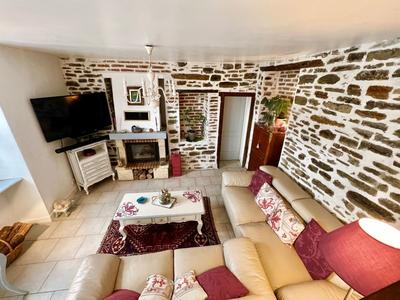 Maison - 168 m² - 8 pièces